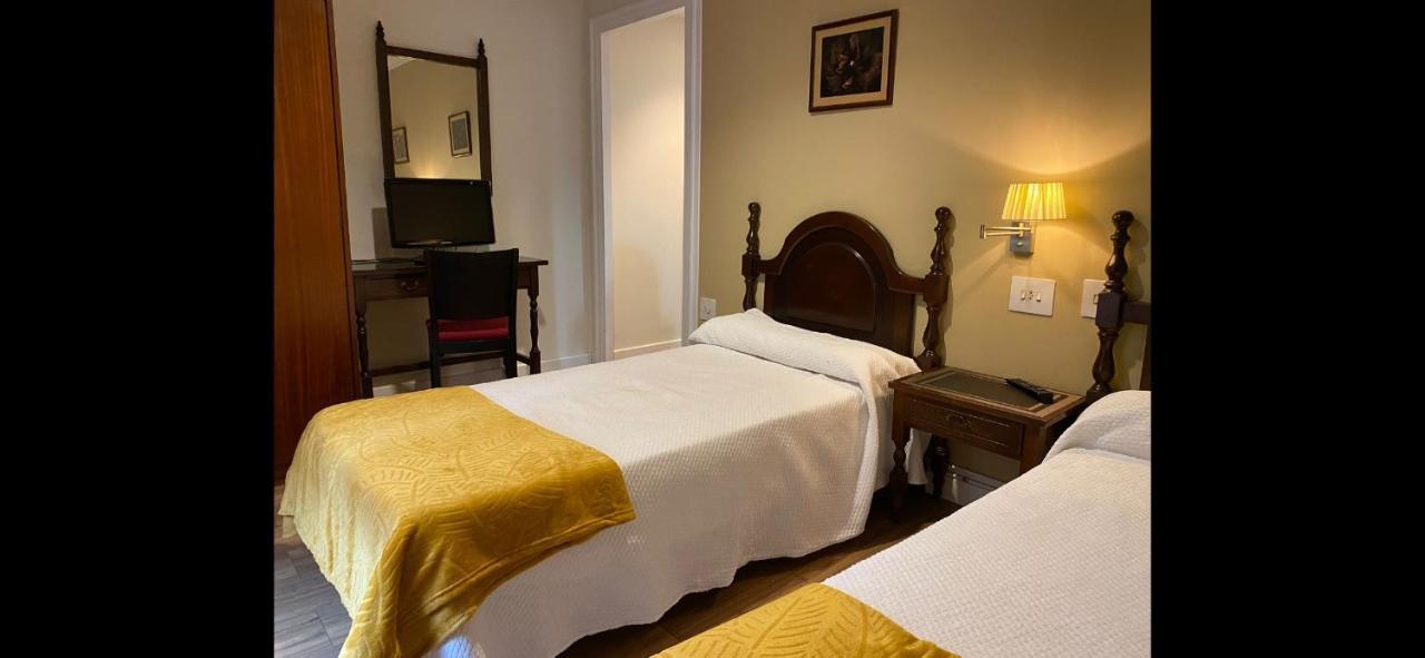 La Casa De La Abuela Hotell Narón Exteriör bild